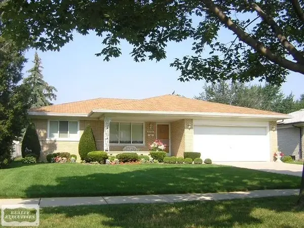 33725 Somerset DR, SterlingHeights, MI 48312