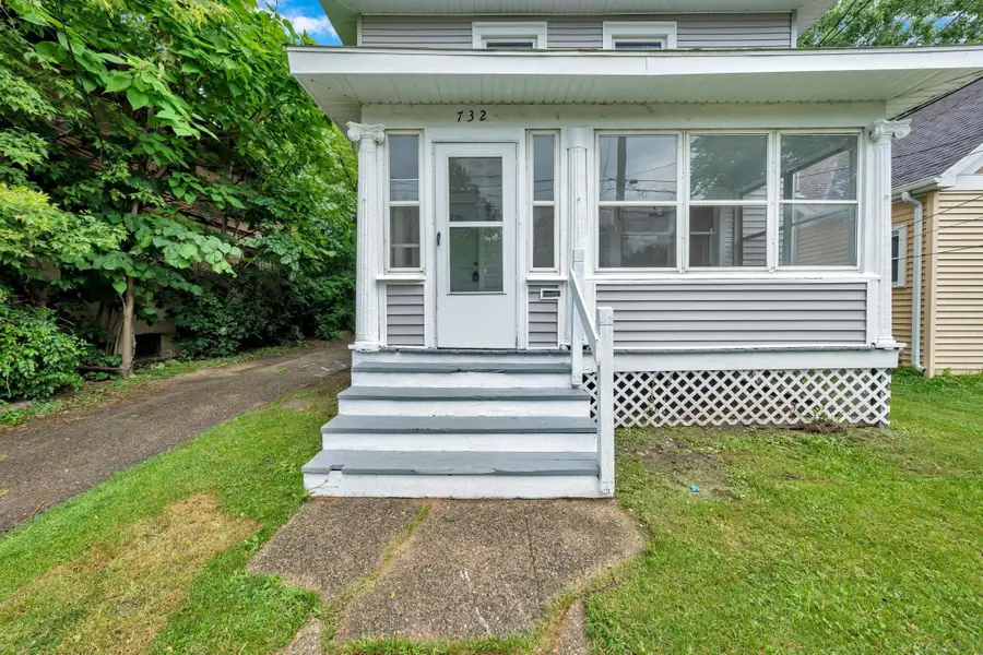 732 Chicago AVE, Lansing, MI 48915 - #3