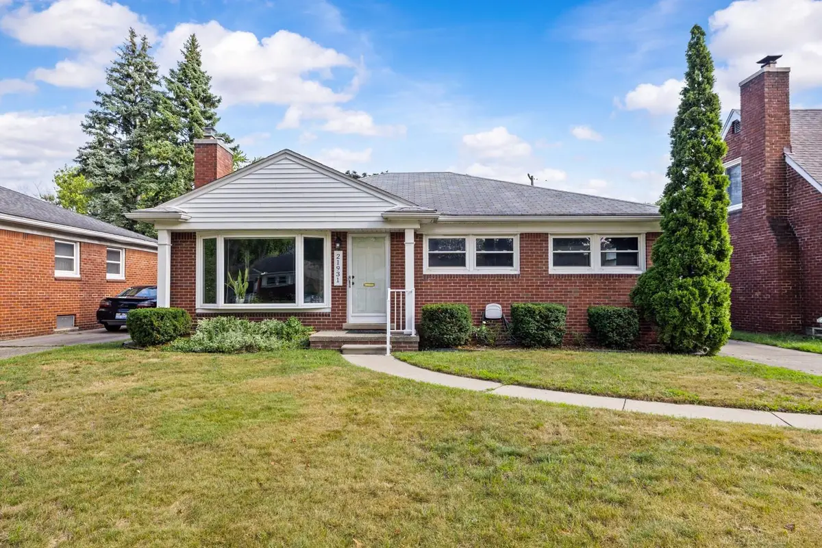 21931 Edmunton ST, Saint Clair Shores, MI 48080 - #1
