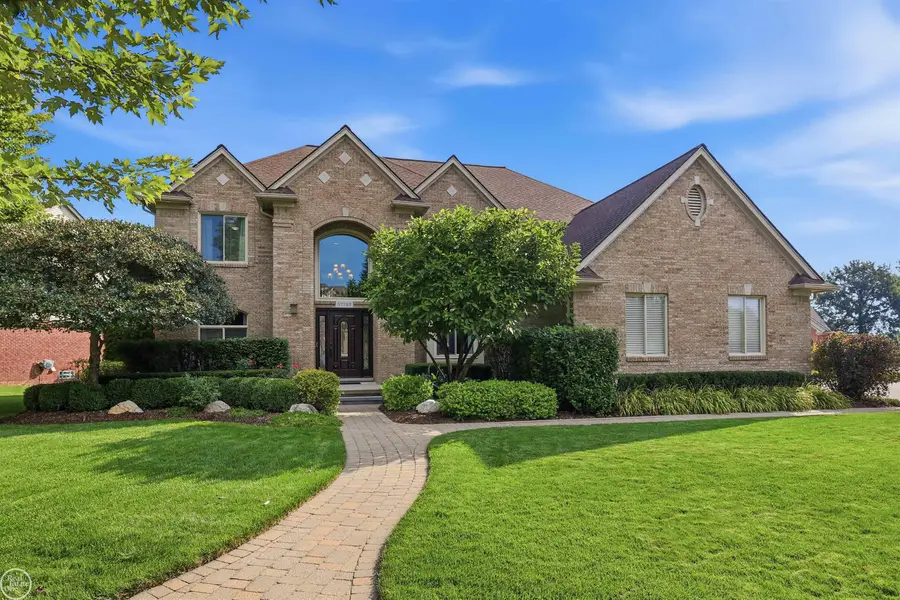 57762 Hawthorn DR, Washington, MI 48094 - #2