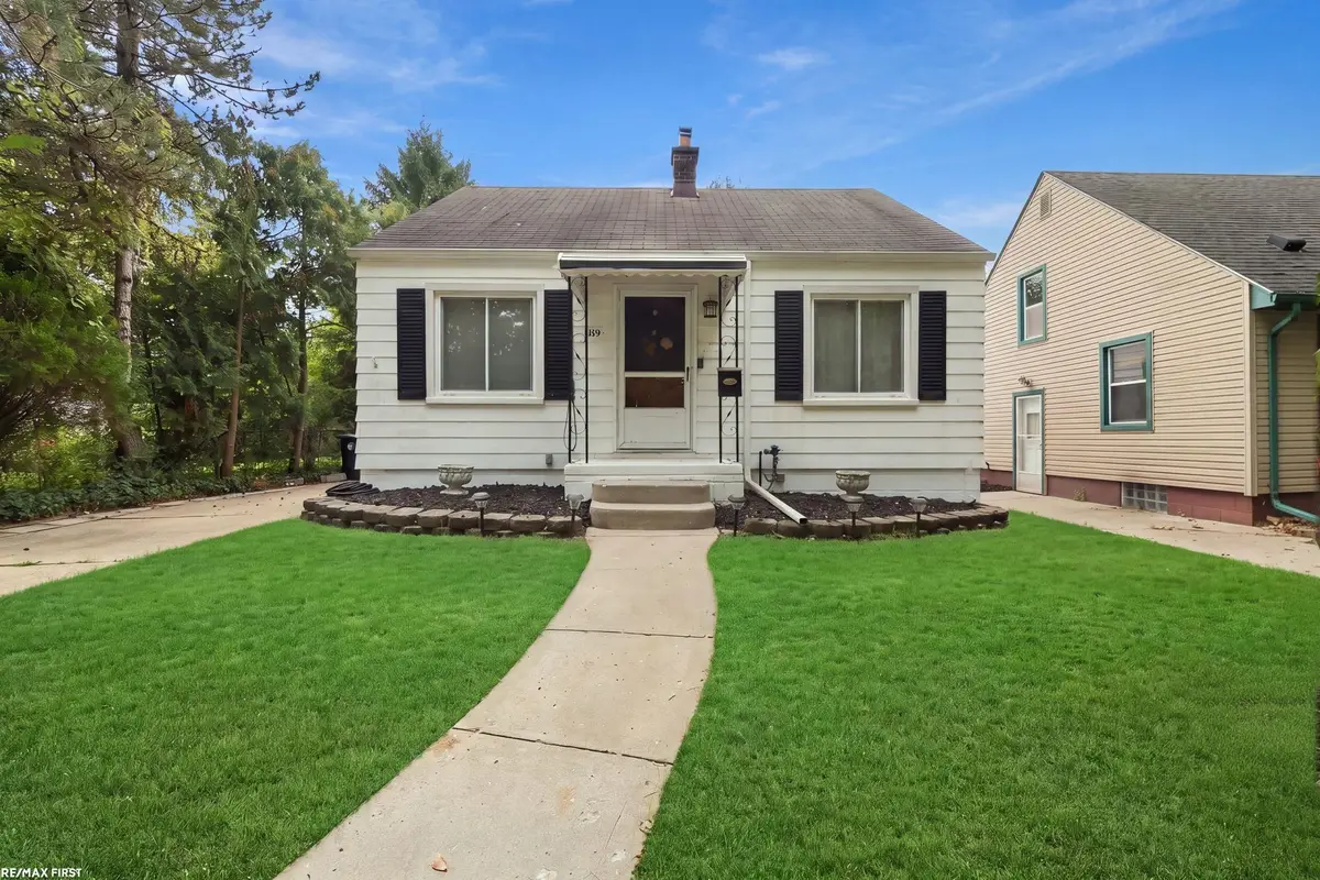 2119 Hampton RD, Grosse Pointe Woods, MI 48236 - #1