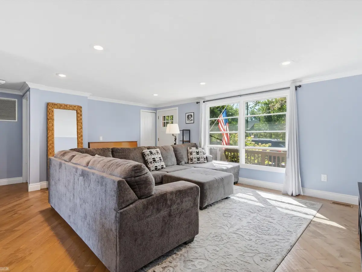 2789 Hickory Lawn RD, Rochester Hills, MI 48307 - #1