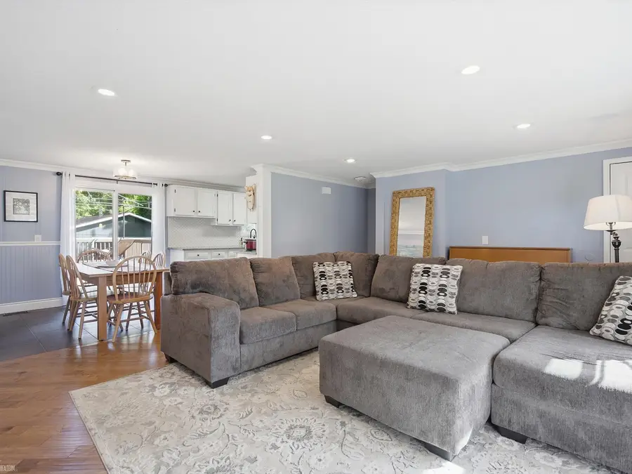 2789 Hickory Lawn RD, Rochester Hills, MI 48307 - #3