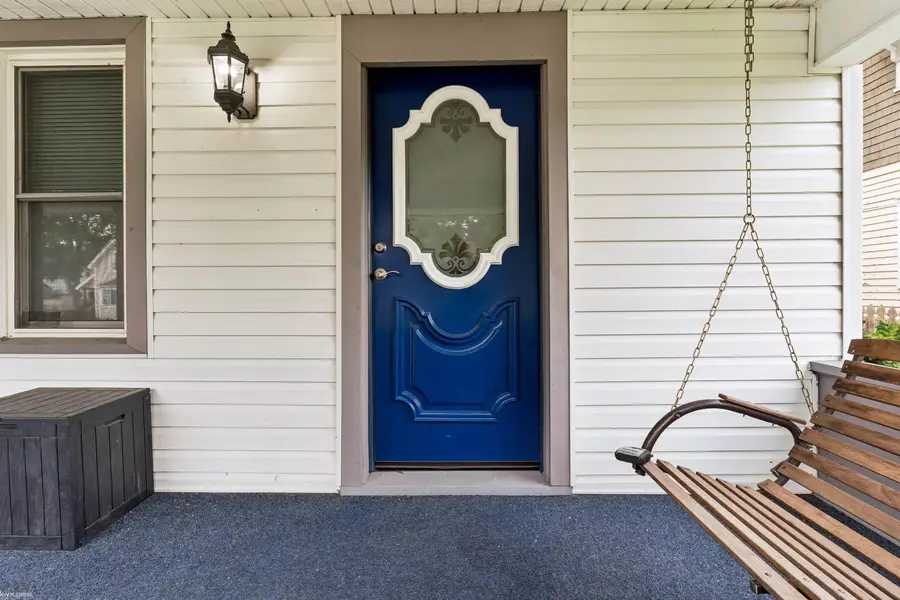 722 Tunnel ST, Port Huron, MI 48060 - #2
