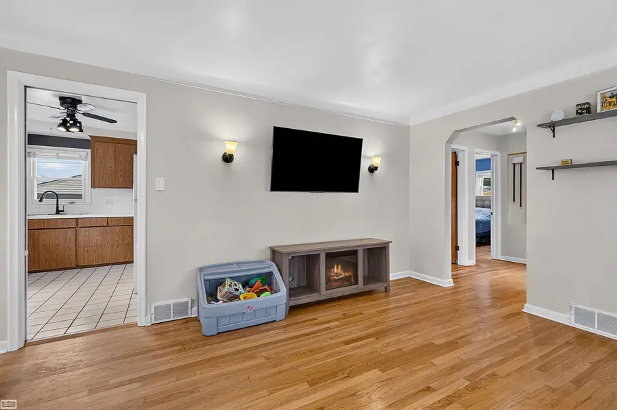 1618 Ottawa DR, Royal Oak, MI 48073 - #2