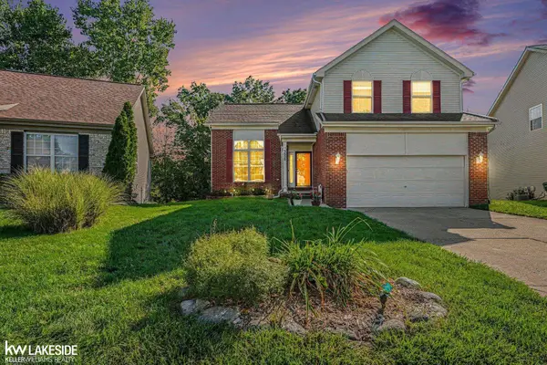 3020 Talon CIR, LakeOrion, MI 48360