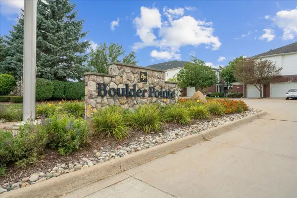 6729 Boulder Pointe DR, Washington, MI 48094