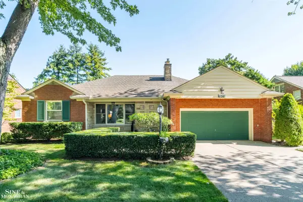 520 Hampton, GrossePointeWoods, MI 48236
