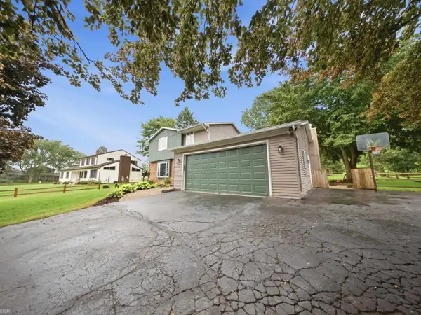 4533 Hillview SHRS, Clarkston, MI 48348