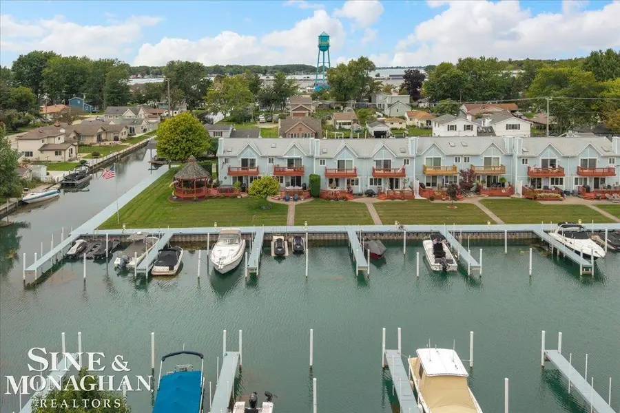 150 Kenyon DR, Algonac, MI 48001 - #2