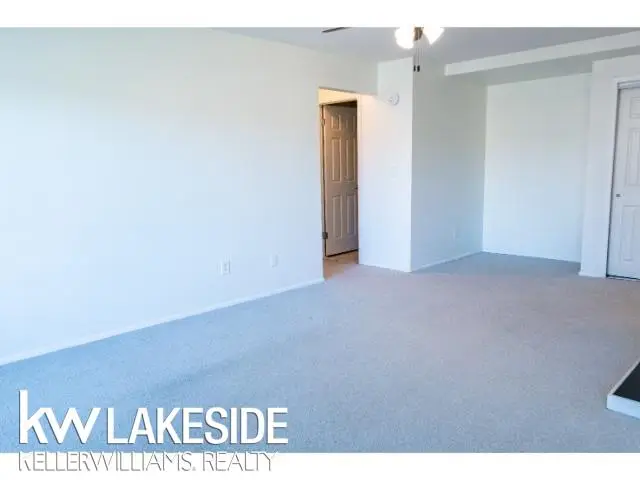 104 Riviera DR, Saint Clair Shores, MI 48080 - #3