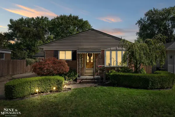 22501 Euclid ST, StClairShores, MI 48082