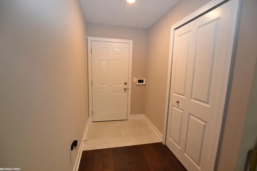 5656 Flagstaff Pines  DR, Shelby, MI 48317 - #2