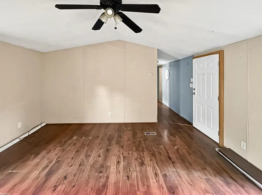 225 Warwick  WAY, Auburn Hills, MI 48326 - #2