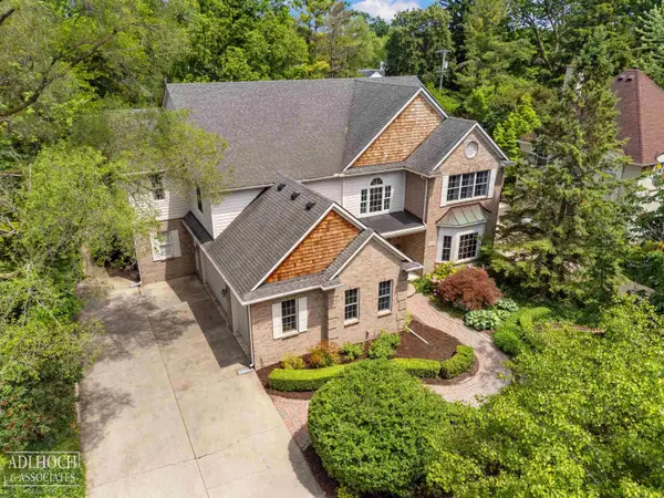 758 Middlesex RD, GrossePointe, MI 48230