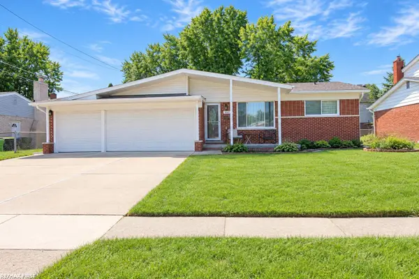 8436 Fairfax DR, SterlingHeights, MI 48312