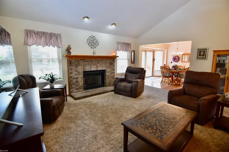 51959 Plum Creek DR, Chesterfield, MI 48047 - #3