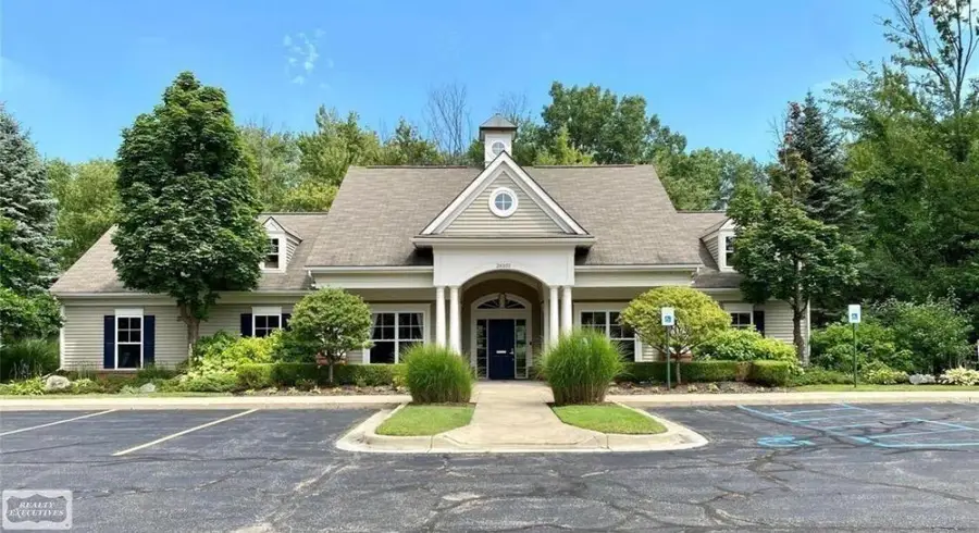 25849 Maritime CIR, Harrison Township, MI 48045 - #2