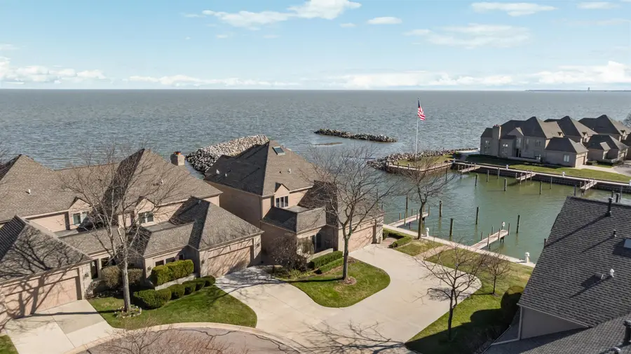 26421 Harbour Pointe DR, Harrison Township, MI 48045 - #2