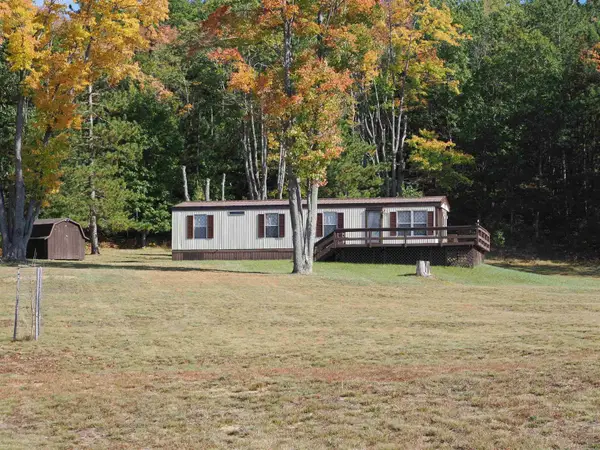 1005 Velda TRL, Fairview, MI 48621