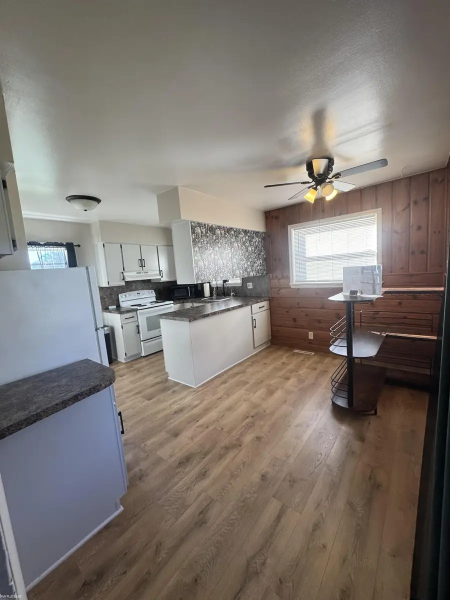949 Hubbard AVE, Flint, MI 48503 - #3