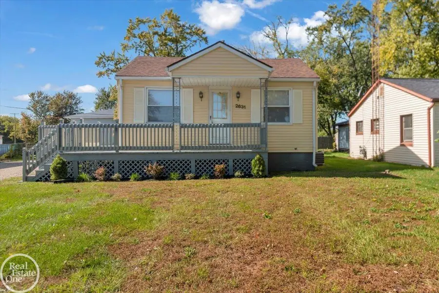 2631 24th ST, Port Huron, MI 48060 - #2
