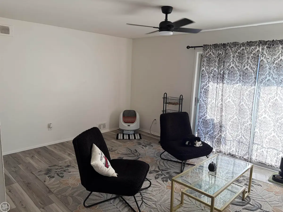 29233 Hayes RD, Warren, MI 48088 - #1