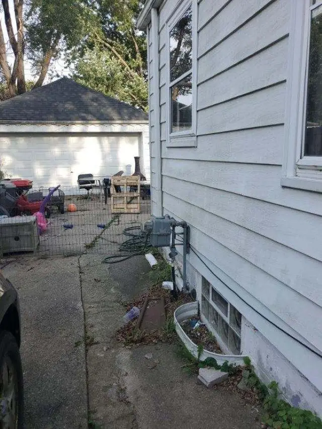24842 Lambrecht AVE, Eastpointe, MI 48021 - #2