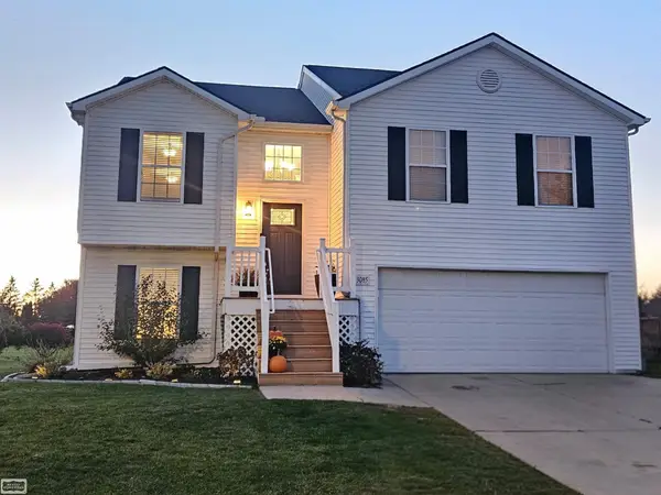 3085 Elk Creek DR, SwartzCreek, MI 48473