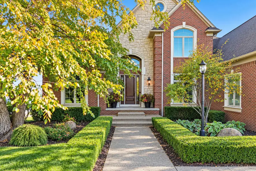 5268 S Seven Lakes DR, Washington, MI 48095 - #2