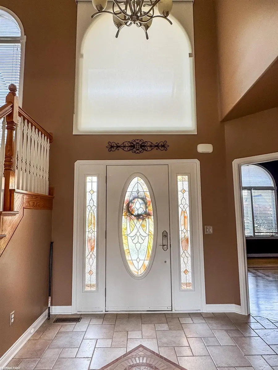 50068 Basil DR, Macomb, MI 48044 - #2