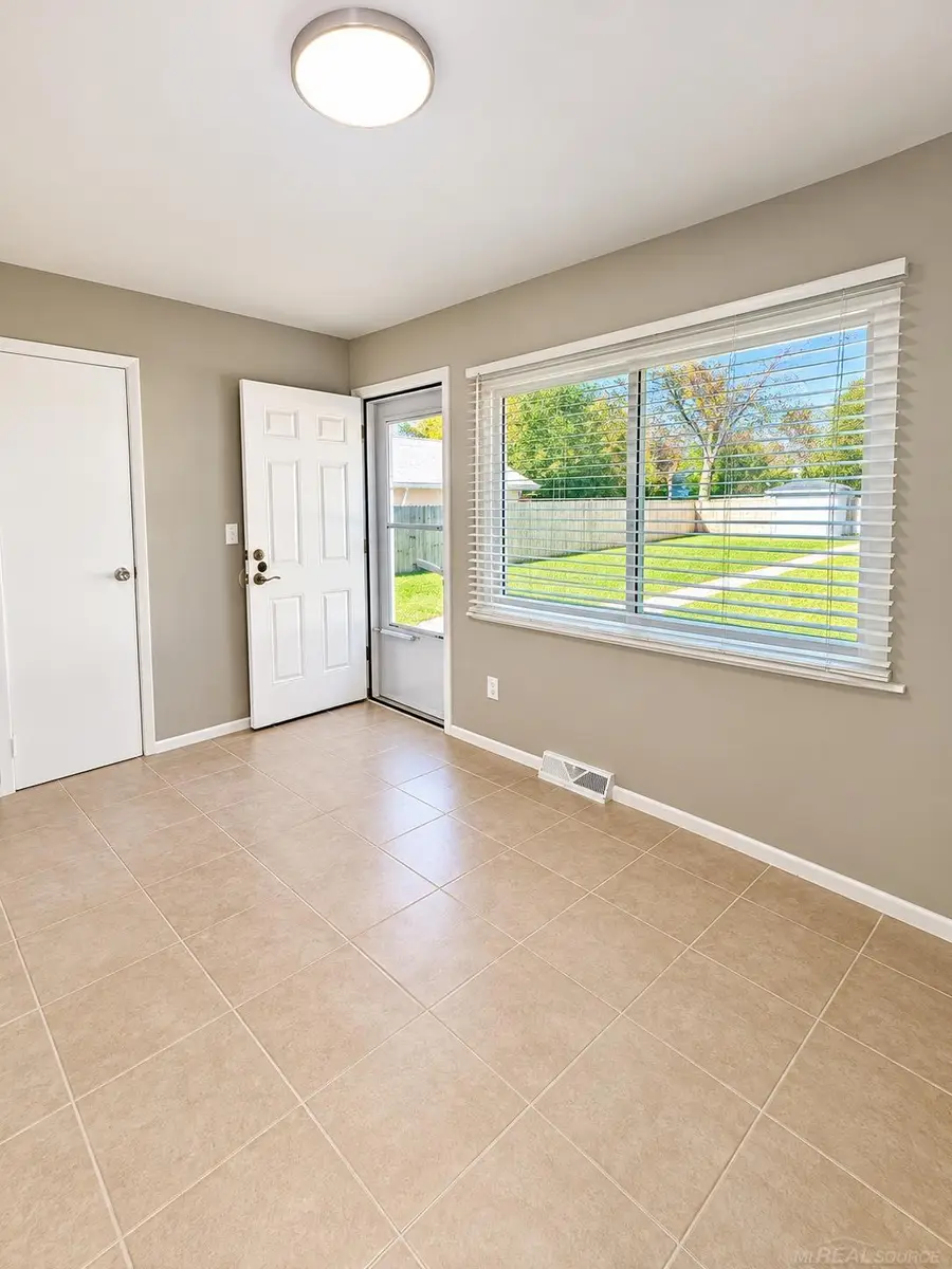 2713 Military ST, Port Huron, MI 48060 - #3