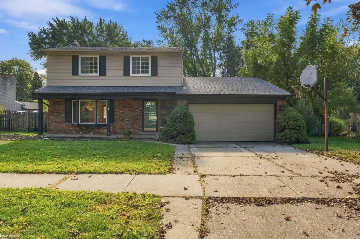 23876 Indianwood ST, Clinton Township, MI 48035 - #1