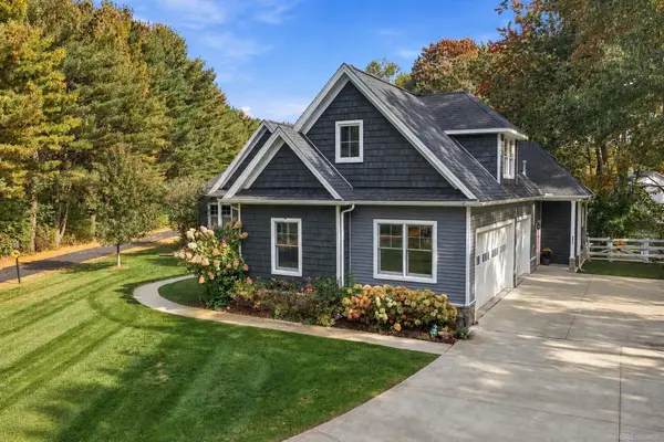3905 S Lakeshore RD, Lexington, MI 48450