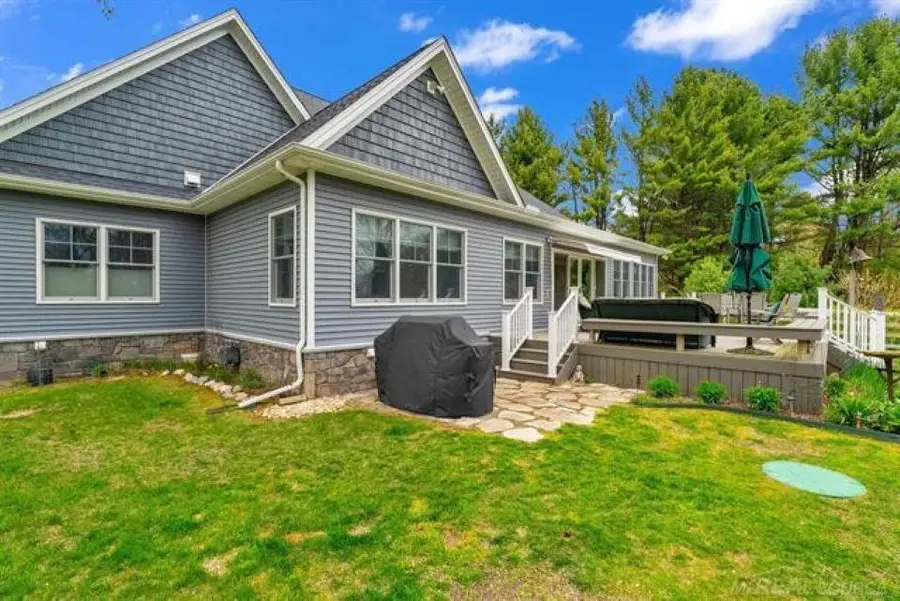 3905 S Lakeshore RD, Lexington, MI 48450 - #3