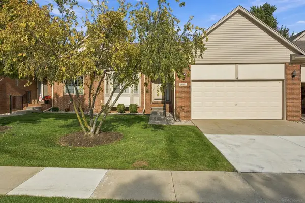 28201 Cottonwood CT, Chesterfield, MI 48047
