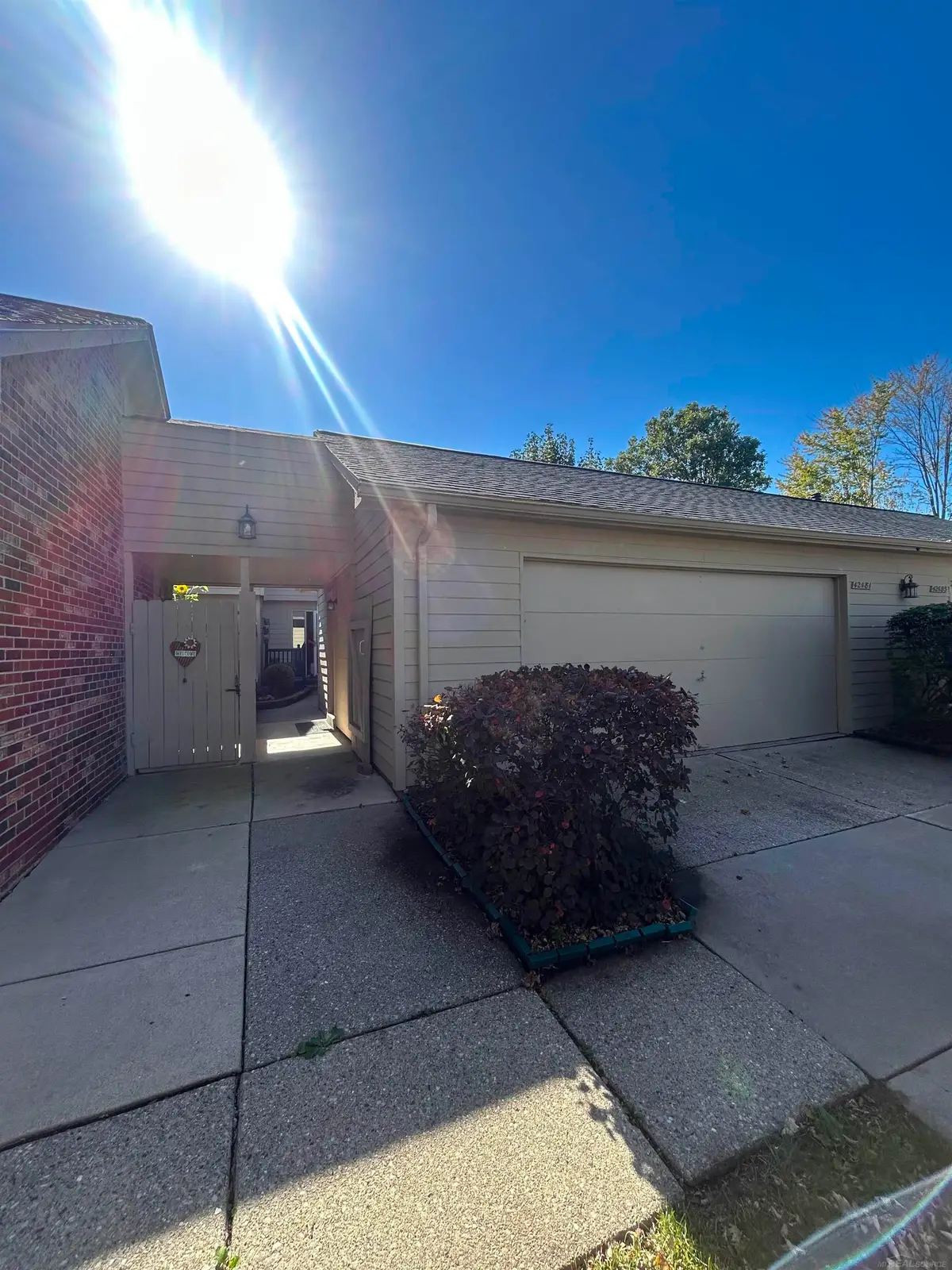 42681 Jonathan PL, Clinton Township, MI 48038 - #1