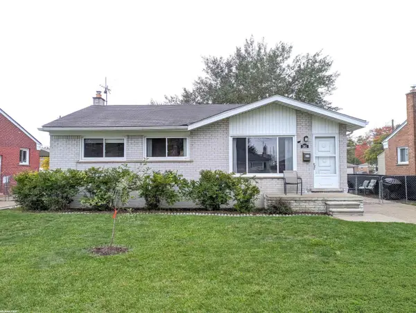 561 Belton ST, GardenCity, MI 48135