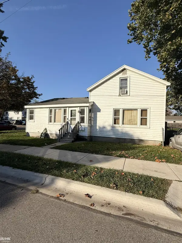 432 Union ST, MarineCity, MI 48039