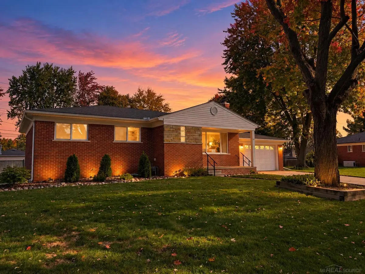 4857 Shelbyshire DR, Shelby, MI 48316 - #1