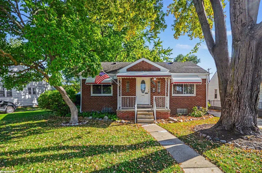 22746 Rausch AVE, Eastpointe, MI 48021 - #3