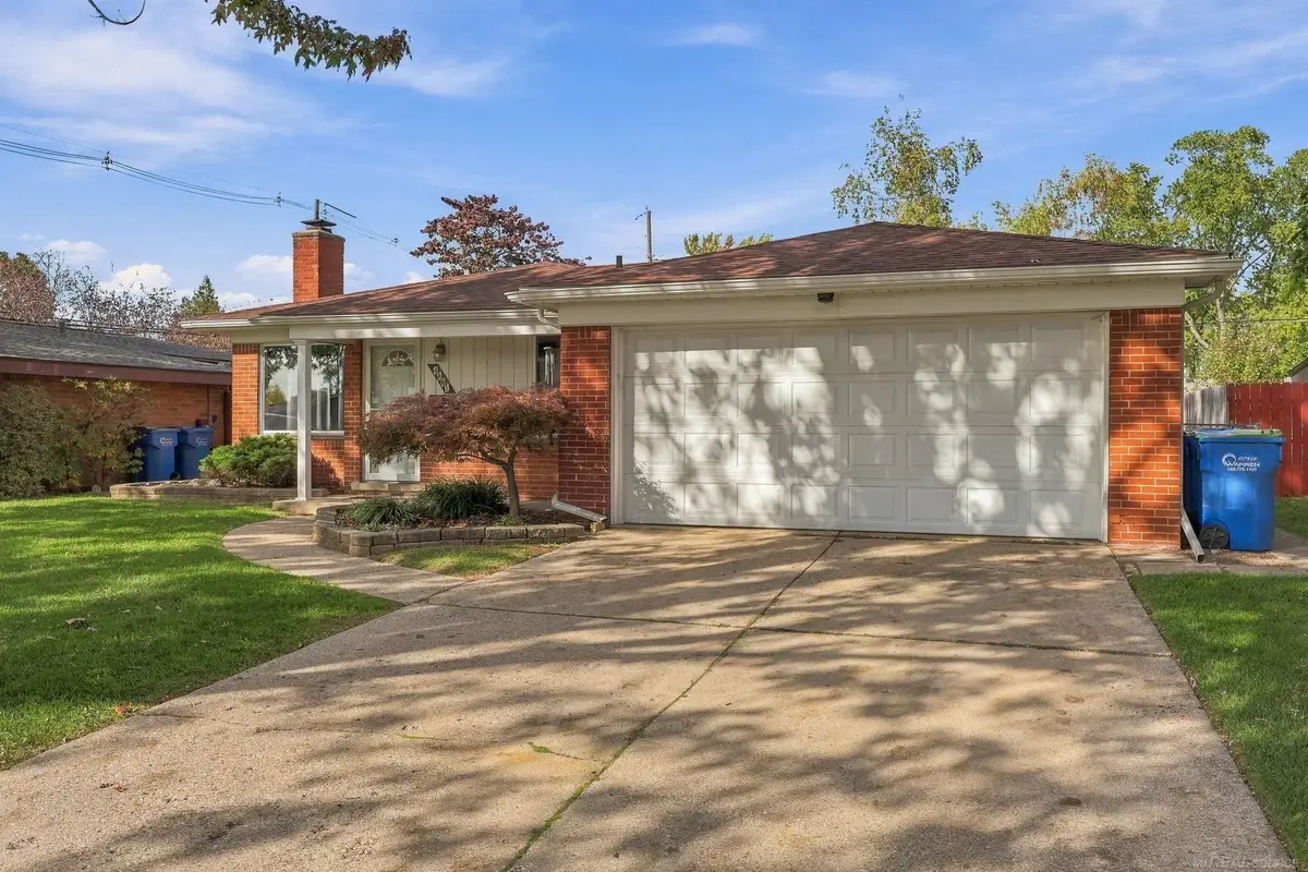 4661 Gerald ST, Warren, MI 48092 - #1