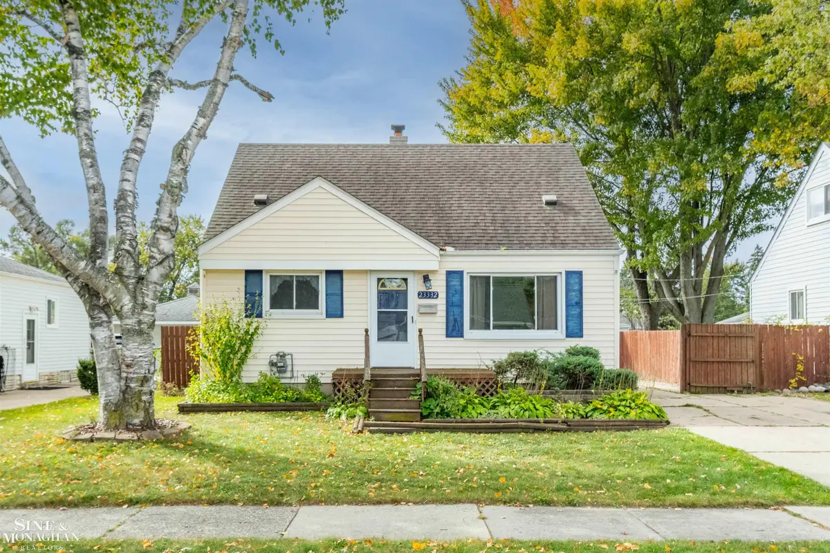 23332 BEVERLY, Saint Clair Shores, MI 48082 - #1