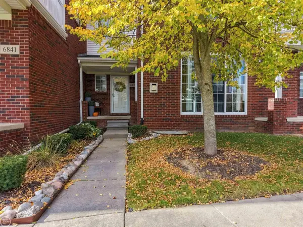 6837 Boulder Pointe DR, Washington, MI 48094