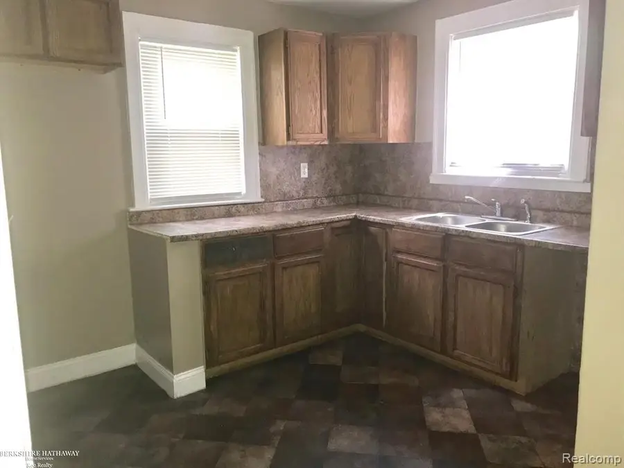 15890 Biltmore ST, Detroit, MI 48227 - #2