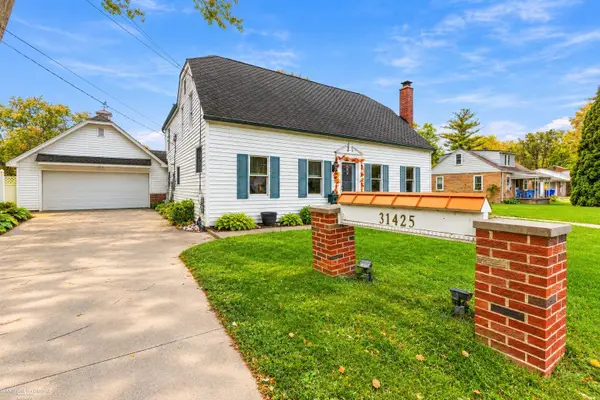 31425 York ST, Fraser, MI 48026