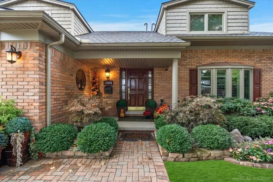 23251 N Rosedale CT, Saint Clair Shores, MI 48080 - #3