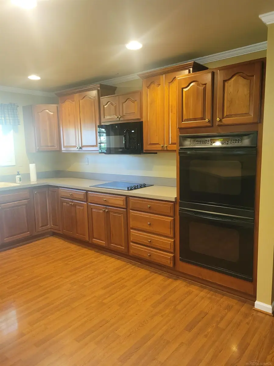 64433 Hartway RD, Ray, MI 48096 - #3