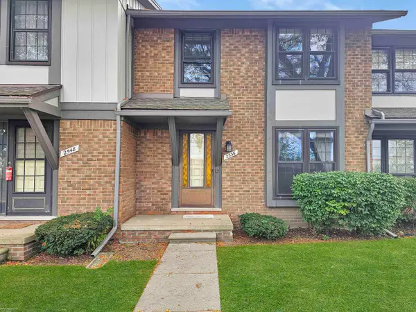 2536 Chalk Farm RD, Warren, MI 48091