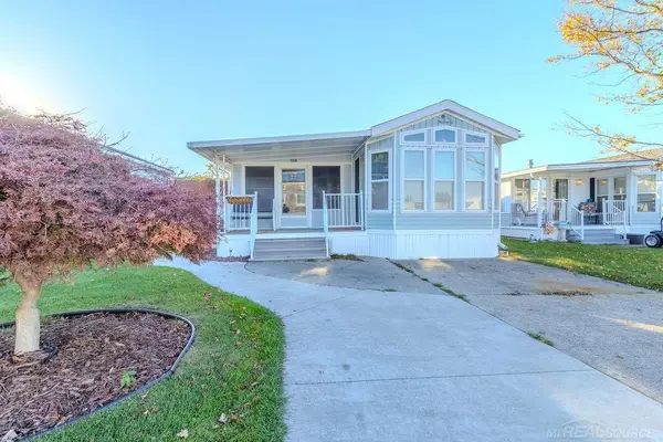 5238 Ben Franklin DR, Lexington, MI 48450